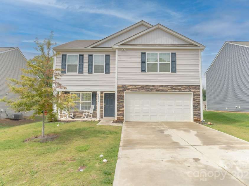 2859 Sherrills Stream Drive, Sherrills Ford, NC 28673.  MLS# CAR4264801, YatesRealty ID 16458. Front