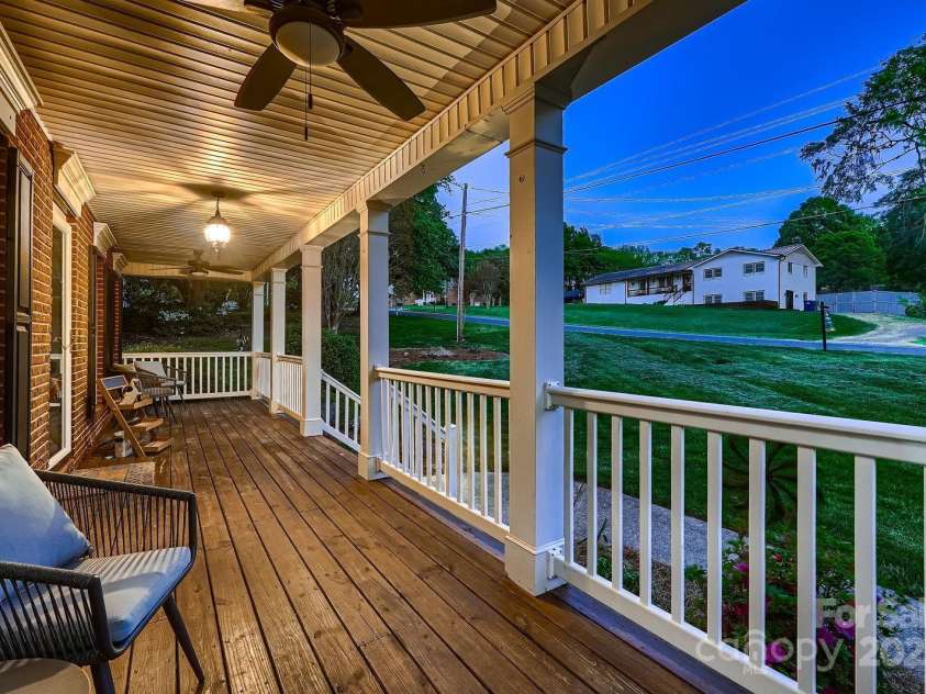 308 Valhalla Drive, Harrisburg, NC 28075.  MLS# CAR4247258, YatesRealty ID 16459. 