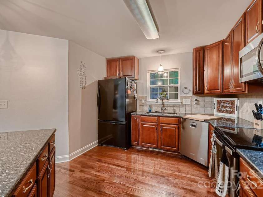 308 Valhalla Drive, Harrisburg, NC 28075.  MLS# CAR4247258, YatesRealty ID 16459. 