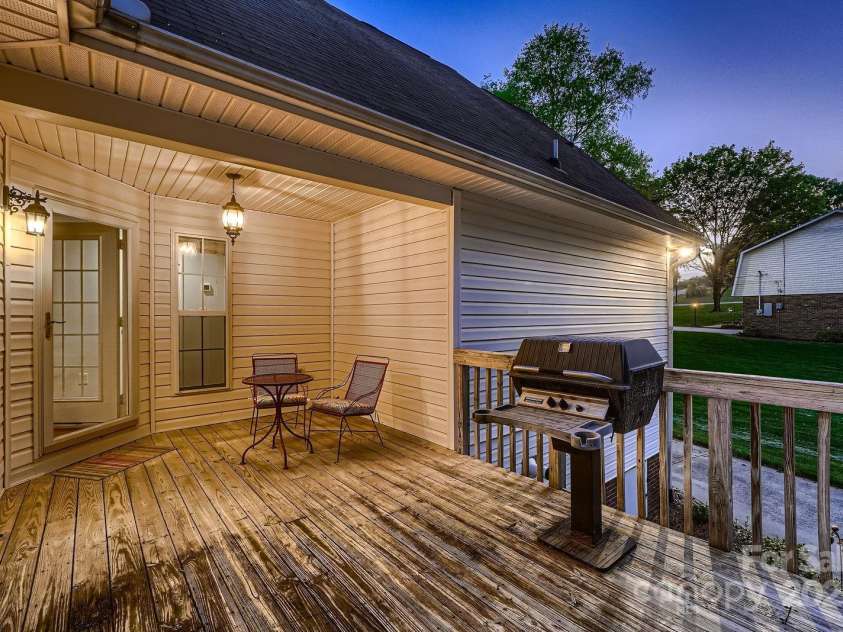 308 Valhalla Drive, Harrisburg, NC 28075.  MLS# CAR4247258, YatesRealty ID 16459. 