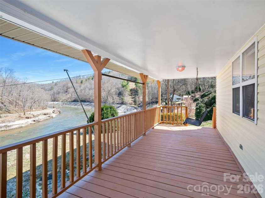 427 Johnson Cemetery Road, Bakersville, NC 28705.  MLS# CAR4239752, YatesRealty ID 16459. 