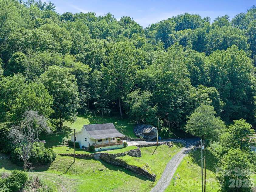 427 Johnson Cemetery Road, Bakersville, NC 28705.  MLS# CAR4239752, YatesRealty ID 16459. 