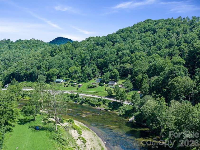 427 Johnson Cemetery Road, Bakersville, NC 28705.  MLS# CAR4239752, YatesRealty ID 16459. 