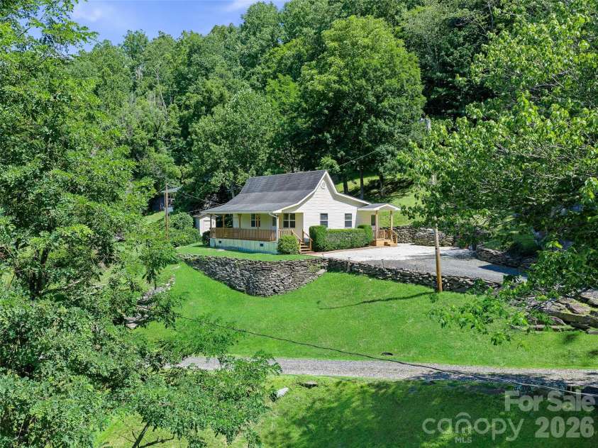 427 Johnson Cemetery Road, Bakersville, NC 28705.  MLS# CAR4239752, YatesRealty ID 16459. 