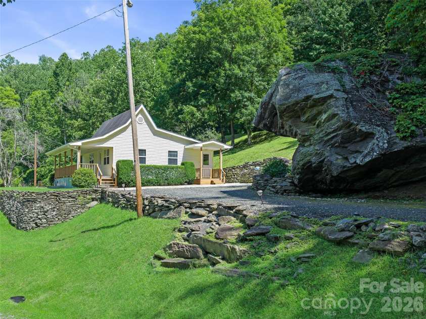 427 Johnson Cemetery Road, Bakersville, NC 28705.  MLS# CAR4239752, YatesRealty ID 16459. 