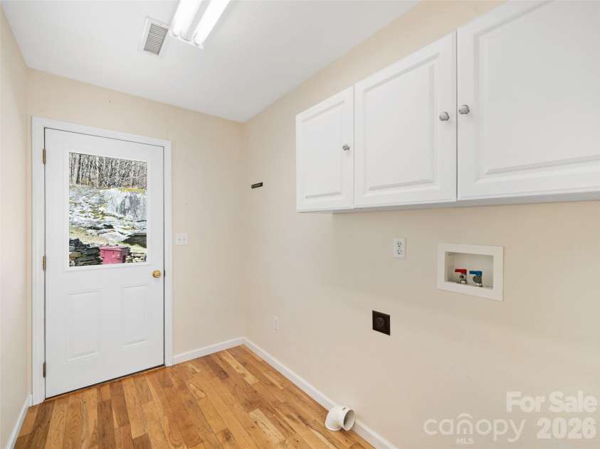 427 Johnson Cemetery Road, Bakersville, NC 28705.  MLS# CAR4239752, YatesRealty ID 16459. 
