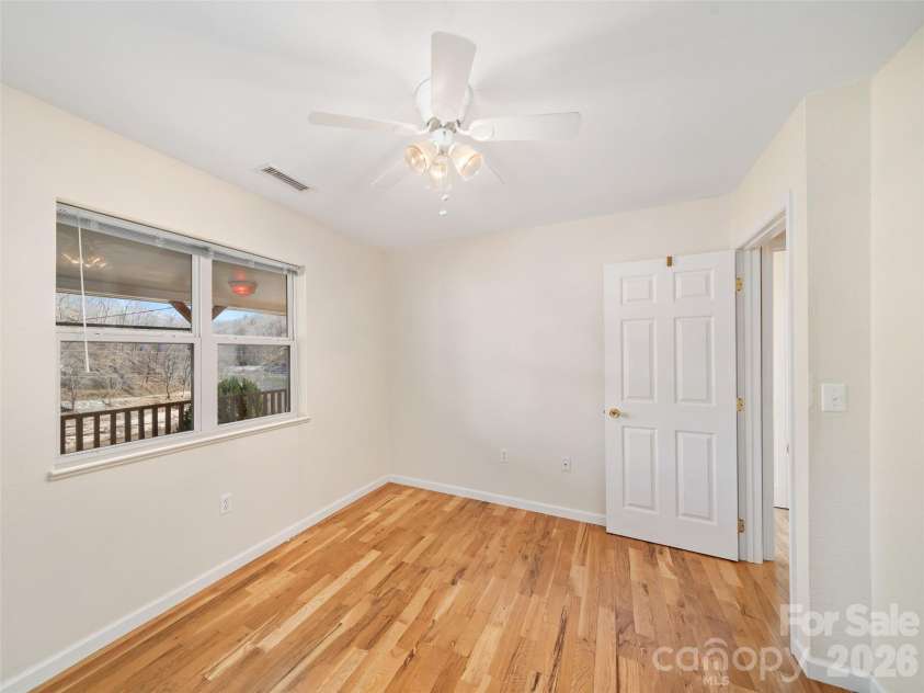 427 Johnson Cemetery Road, Bakersville, NC 28705.  MLS# CAR4239752, YatesRealty ID 16459. 