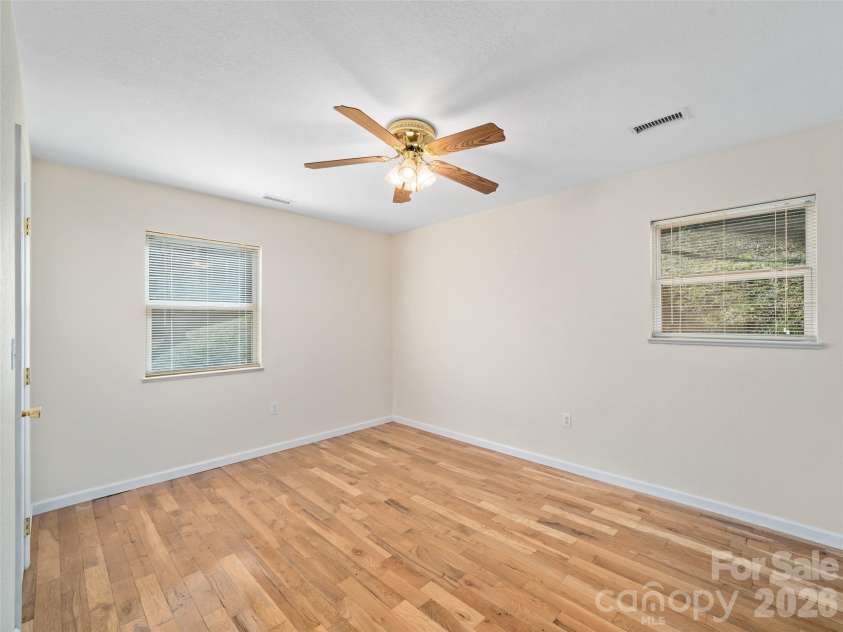 427 Johnson Cemetery Road, Bakersville, NC 28705.  MLS# CAR4239752, YatesRealty ID 16459. 