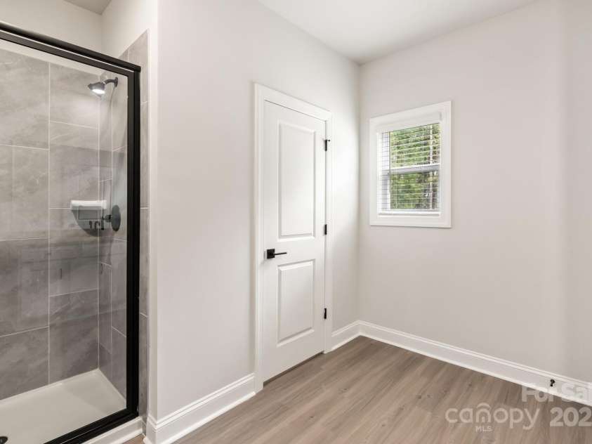 104 Kennford Trail, Troutman, NC 28166.  MLS# CAR4326104, YatesRealty ID 1646. Master bathroom