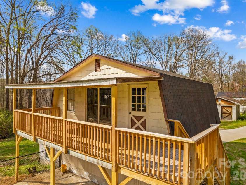 1804 Clingman Road, Ronda, NC 28670.  MLS# CAR4363446, YatesRealty ID 16460. 
