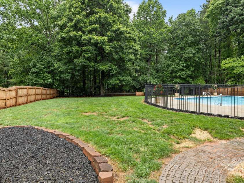 144 Sea Trail Drive, Mooresville, NC 28117.  MLS# CAR4258529, YatesRealty ID 16461. 