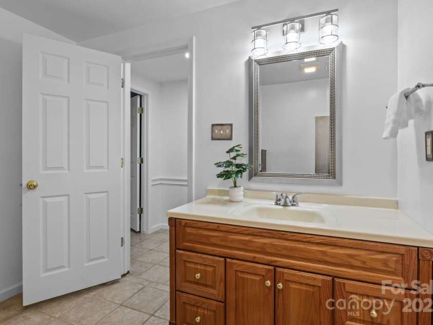 144 Sea Trail Drive, Mooresville, NC 28117.  MLS# CAR4258529, YatesRealty ID 16461. 