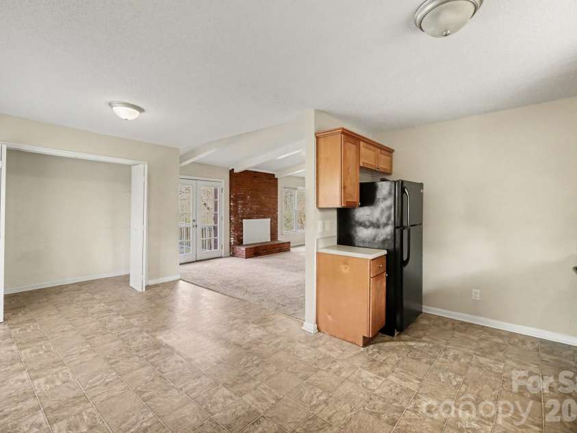 2528 Burkholder Road, Charlotte, NC 28214.  MLS# CAR4362920, YatesRealty ID 16463. 