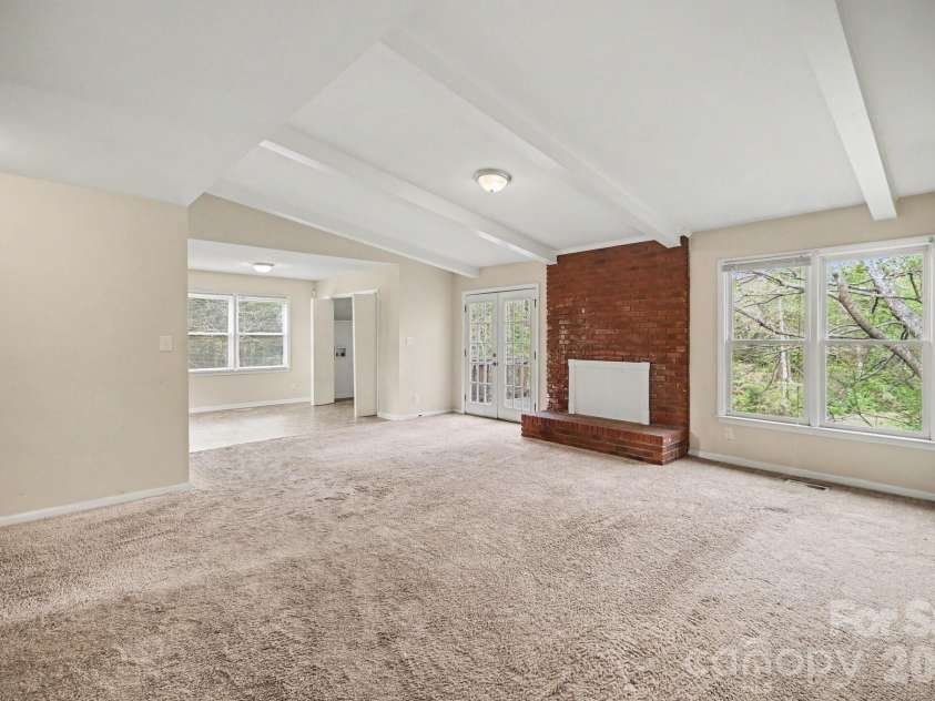 2528 Burkholder Road, Charlotte, NC 28214.  MLS# CAR4362920, YatesRealty ID 16463. 