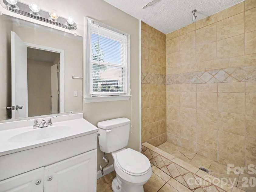 2528 Burkholder Road, Charlotte, NC 28214.  MLS# CAR4362920, YatesRealty ID 16463. 