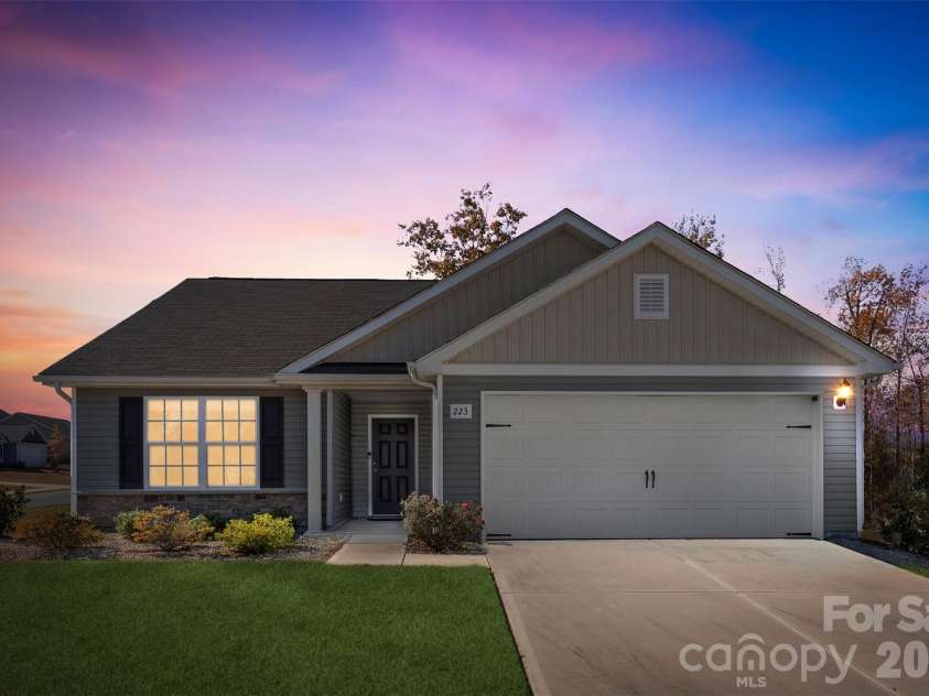 223 Frank Burns Way, Kings Mountain, NC 28086.  MLS# CAR4419139, YatesRealty ID 16464. 
