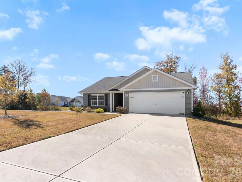 223 Frank Burns Way, Kings Mountain, NC 28086.  MLS# CAR4419139, YatesRealty ID 16464. 