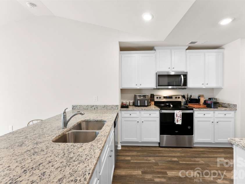 223 Frank Burns Way, Kings Mountain, NC 28086.  MLS# CAR4419139, YatesRealty ID 16464. 