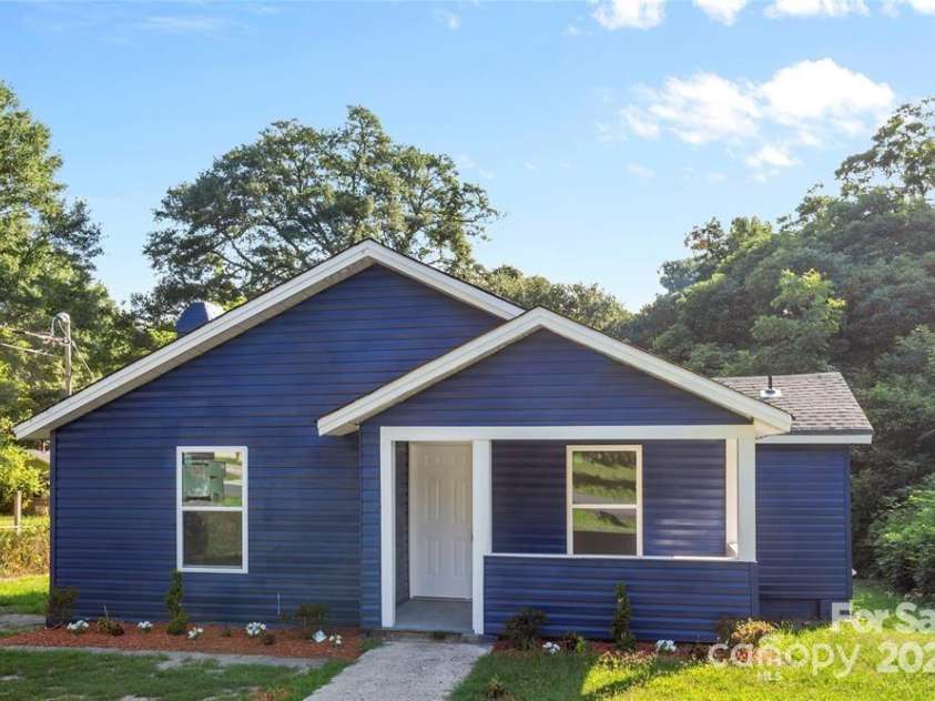 332 Mountain View Street, Gastonia, NC 28052.  MLS# CAR4223225, YatesRealty ID 16464. 