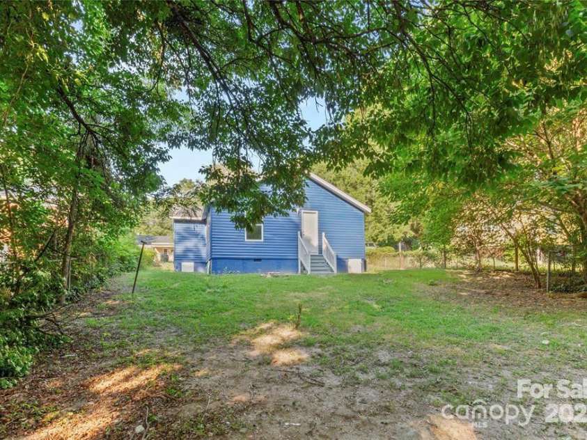 332 Mountain View Street, Gastonia, NC 28052.  MLS# CAR4223225, YatesRealty ID 16464. 