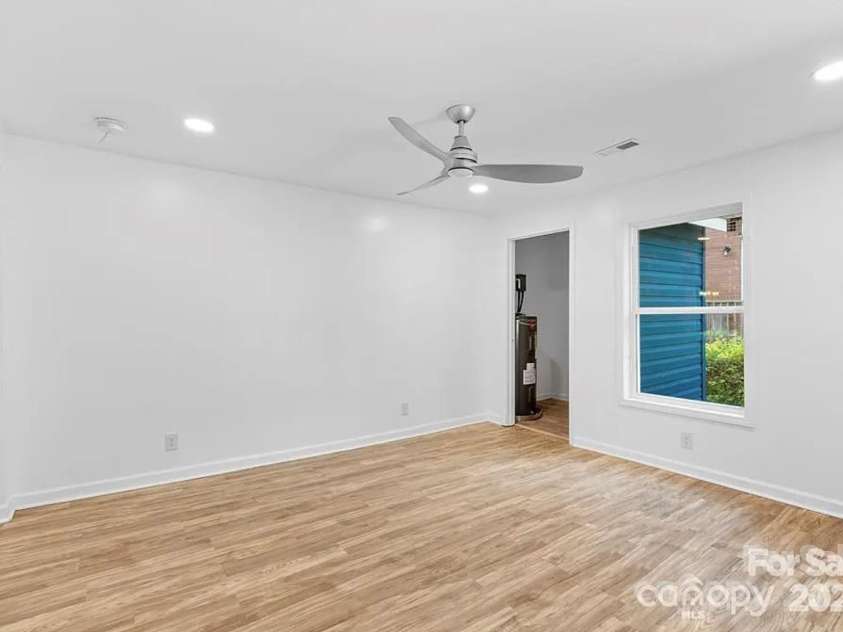 332 Mountain View Street, Gastonia, NC 28052.  MLS# CAR4315857, YatesRealty ID 16464. 