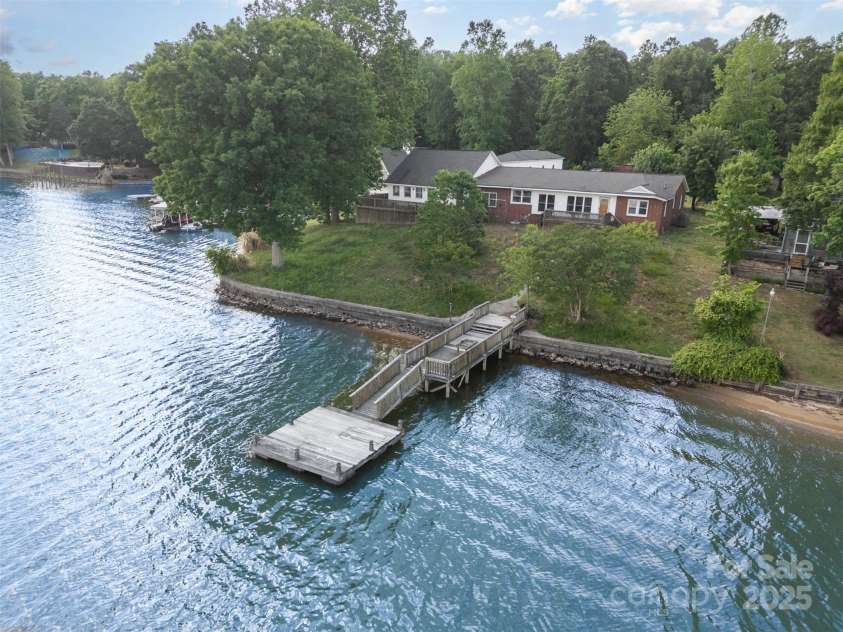 565 Shore Acres Road, Salisbury, NC 28146.  MLS# CAR4253586, YatesRealty ID 16465. 