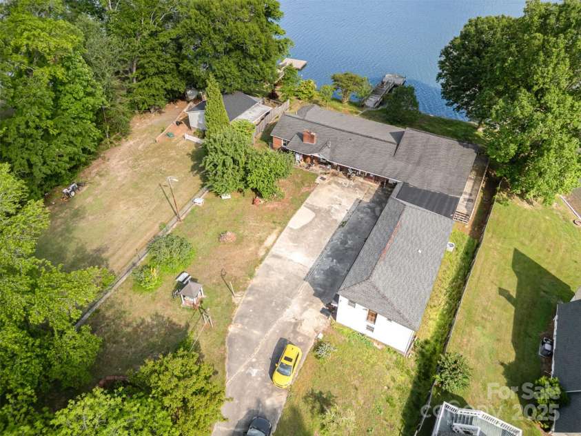 565 Shore Acres Road, Salisbury, NC 28146.  MLS# CAR4253586, YatesRealty ID 16465. 