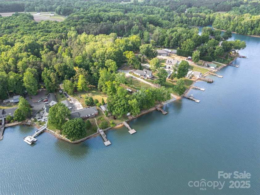 565 Shore Acres Road, Salisbury, NC 28146.  MLS# CAR4253586, YatesRealty ID 16465. 