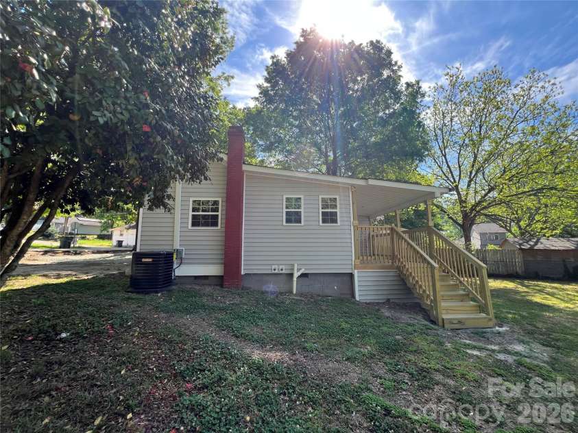 511 Murphy Street, Kannapolis, NC 28081.  MLS# CAR4370787, YatesRealty ID 16466. 