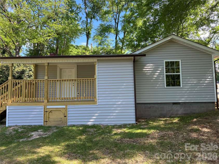511 Murphy Street, Kannapolis, NC 28081.  MLS# CAR4370787, YatesRealty ID 16466. 