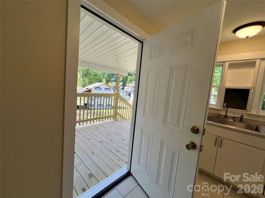 511 Murphy Street, Kannapolis, NC 28081.  MLS# CAR4370787, YatesRealty ID 16466. 