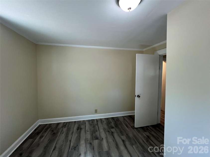 511 Murphy Street, Kannapolis, NC 28081.  MLS# CAR4370787, YatesRealty ID 16466. 