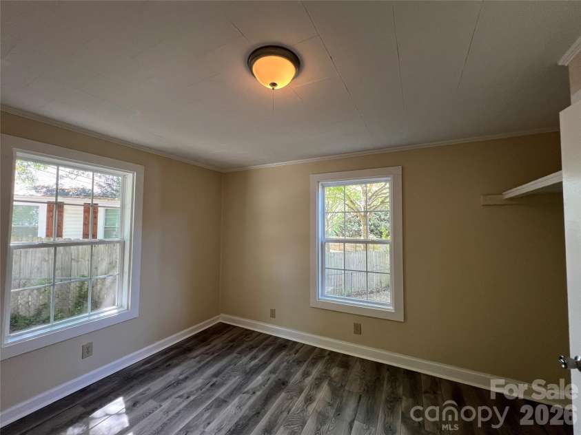 511 Murphy Street, Kannapolis, NC 28081.  MLS# CAR4370787, YatesRealty ID 16466. 