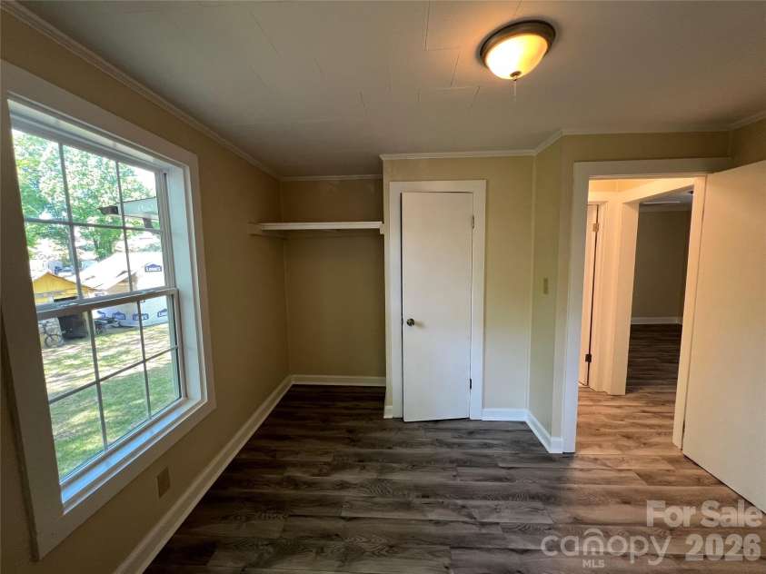 511 Murphy Street, Kannapolis, NC 28081.  MLS# CAR4370787, YatesRealty ID 16466. 