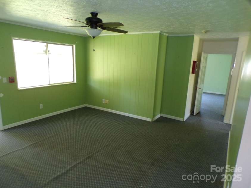 51 Fletcher View Drive, Fletcher, NC 28732.  MLS# CAR4252220, YatesRealty ID 16467. Family room