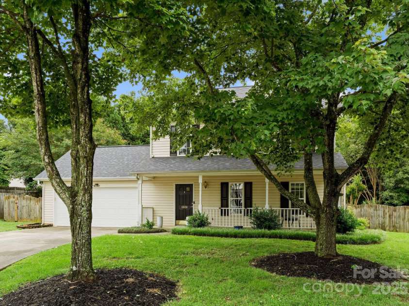 8808 Palmutum Place, Charlotte, NC 28269.  MLS# CAR4264849, YatesRealty ID 16468. 