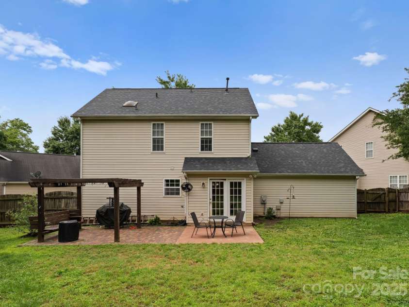8808 Palmutum Place, Charlotte, NC 28269.  MLS# CAR4264849, YatesRealty ID 16468. 