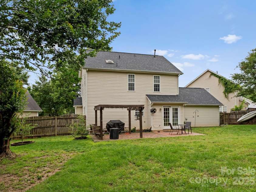 8808 Palmutum Place, Charlotte, NC 28269.  MLS# CAR4264849, YatesRealty ID 16468. 