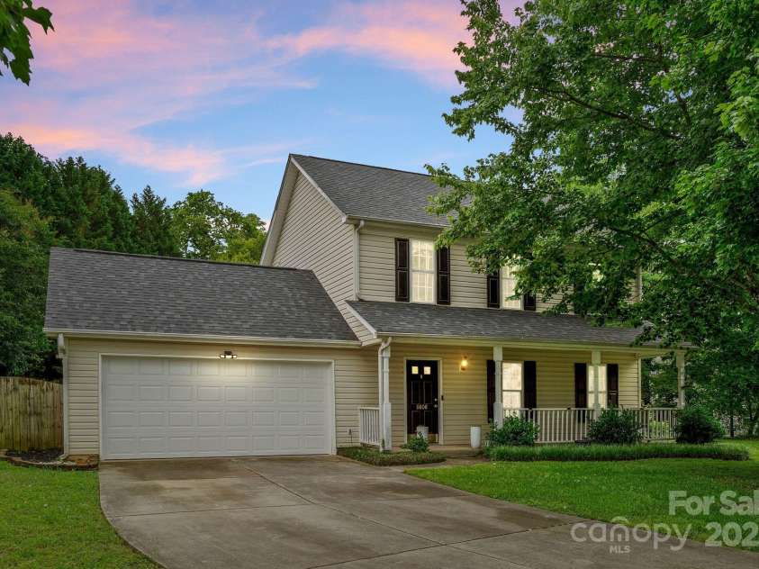 8808 Palmutum Place, Charlotte, NC 28269.  MLS# CAR4264849, YatesRealty ID 16468. 