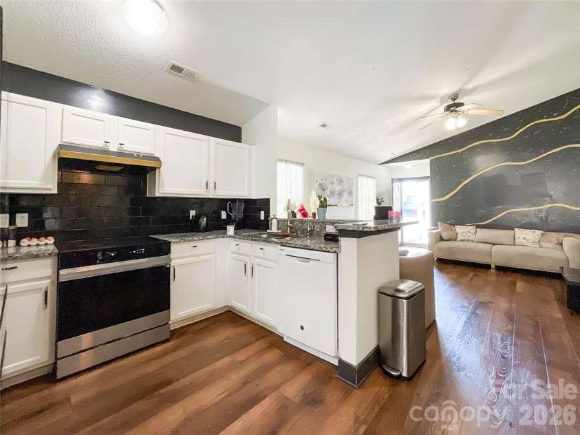 12151 Stewarts Crossing Drive, Charlotte, NC 28215.  MLS# CAR4389450, YatesRealty ID 16469. 