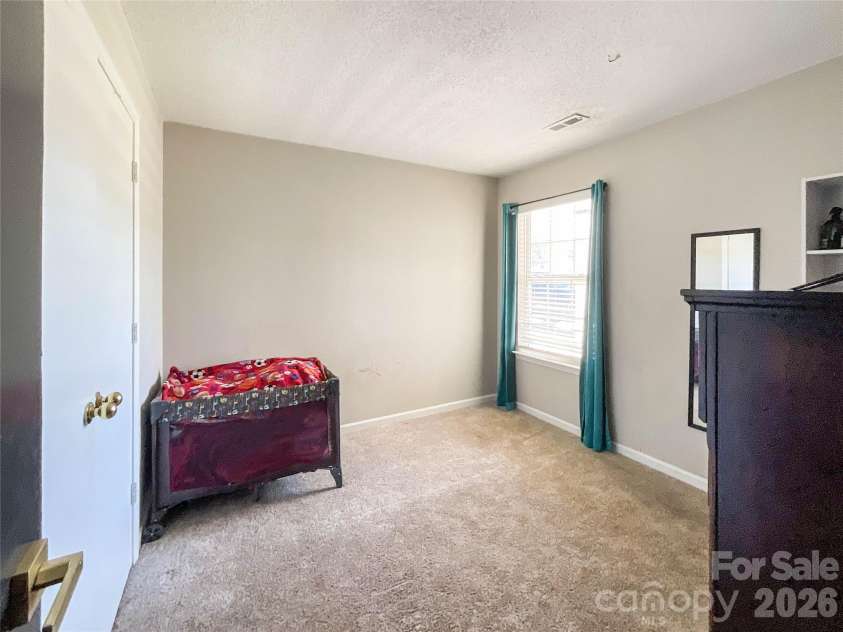 12151 Stewarts Crossing Drive, Charlotte, NC 28215.  MLS# CAR4389450, YatesRealty ID 16469. 