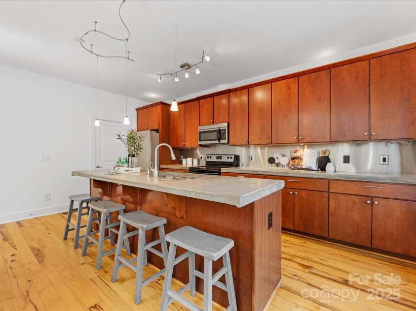 2709 Yadkin Avenue, Charlotte, NC 28205.  MLS# CAR4238325, YatesRealty ID 16469. 