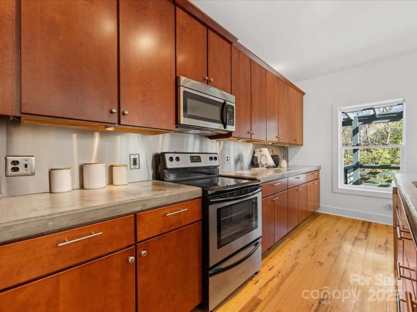 2709 Yadkin Avenue, Charlotte, NC 28205.  MLS# CAR4238325, YatesRealty ID 16469. 