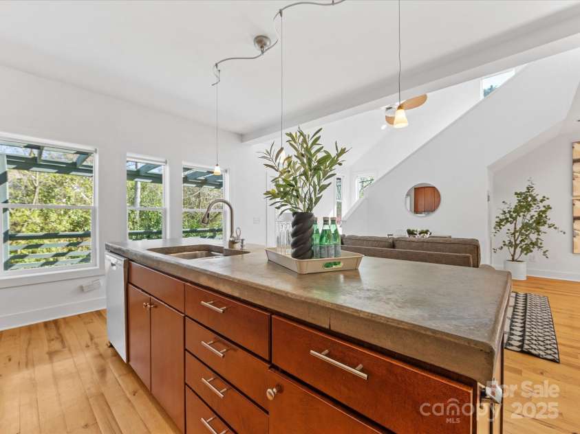 2709 Yadkin Avenue, Charlotte, NC 28205.  MLS# CAR4238325, YatesRealty ID 16469. 