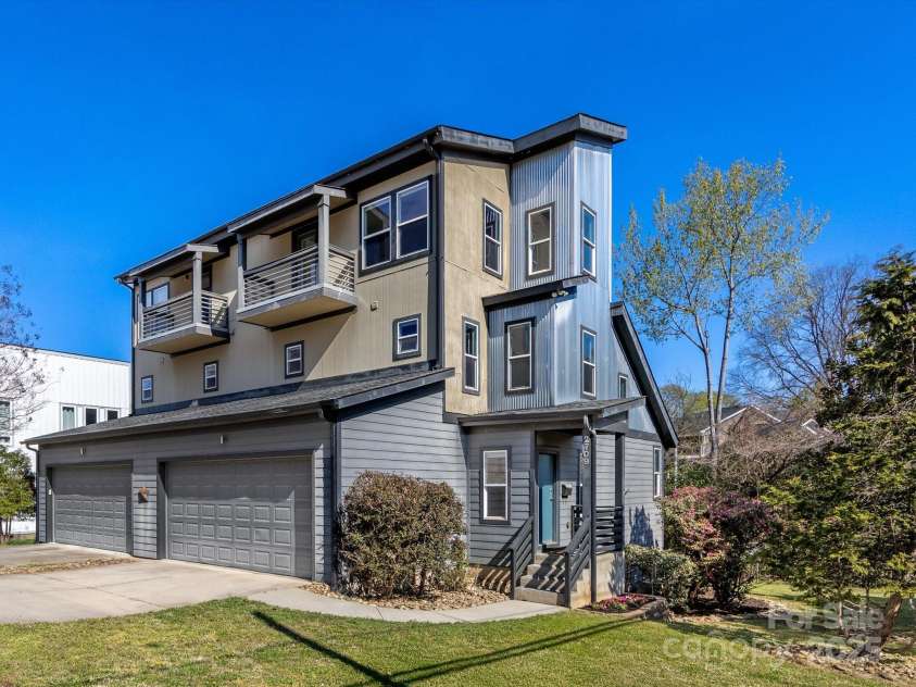 2709 Yadkin Avenue, Charlotte, NC 28205.  MLS# CAR4238325, YatesRealty ID 16469. 
