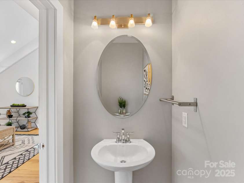 2709 Yadkin Avenue, Charlotte, NC 28205.  MLS# CAR4238325, YatesRealty ID 16469. Half Bath on Main