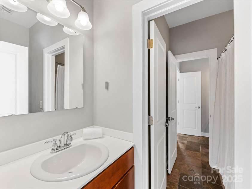 2709 Yadkin Avenue, Charlotte, NC 28205.  MLS# CAR4238325, YatesRealty ID 16469. Jack-n-Jill (Bedroom 3)