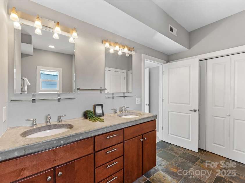 2709 Yadkin Avenue, Charlotte, NC 28205.  MLS# CAR4238325, YatesRealty ID 16469. Primary Bathroom