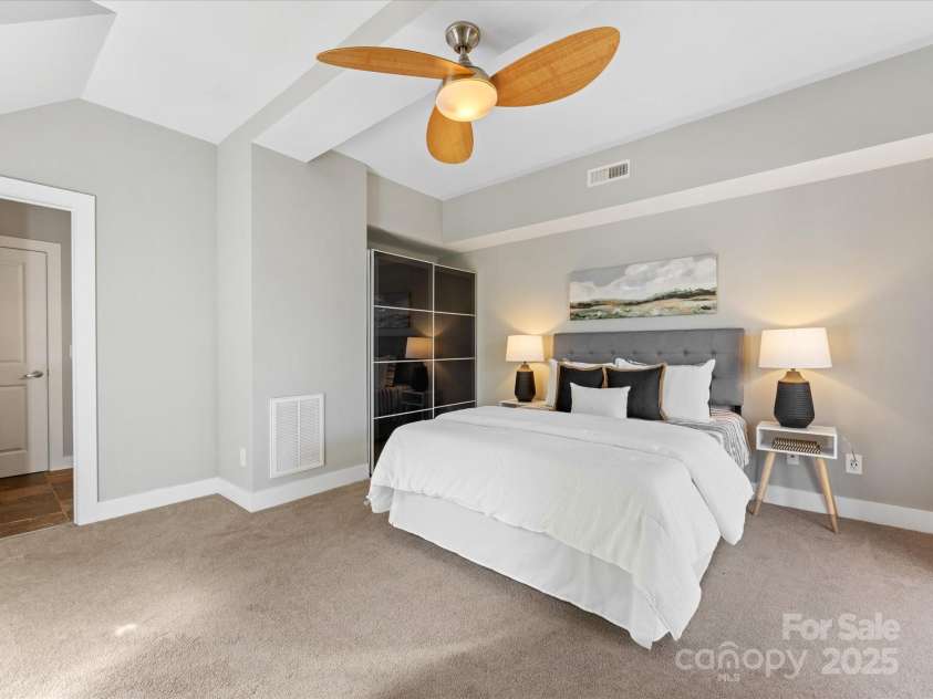 2709 Yadkin Avenue, Charlotte, NC 28205.  MLS# CAR4238325, YatesRealty ID 16469. Primary Bedroom