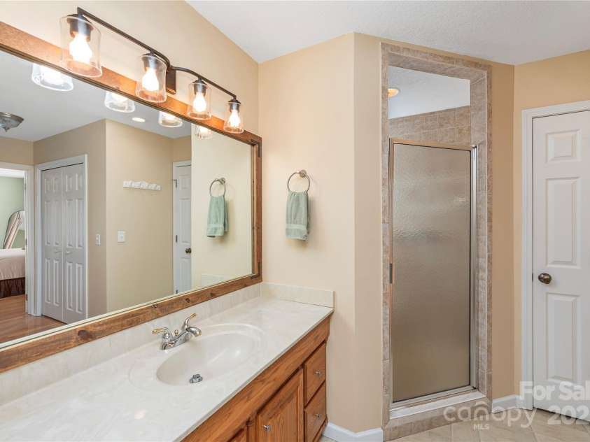 220 George Sutton Road, Waynesville, NC 28785.  MLS# CAR4330398, YatesRealty ID 1647. 